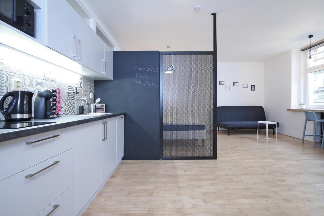 Hall View Apartment *